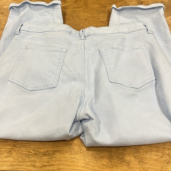 Style & Co. Light Blue Curvy Capri Pants - Picture 3 of 5